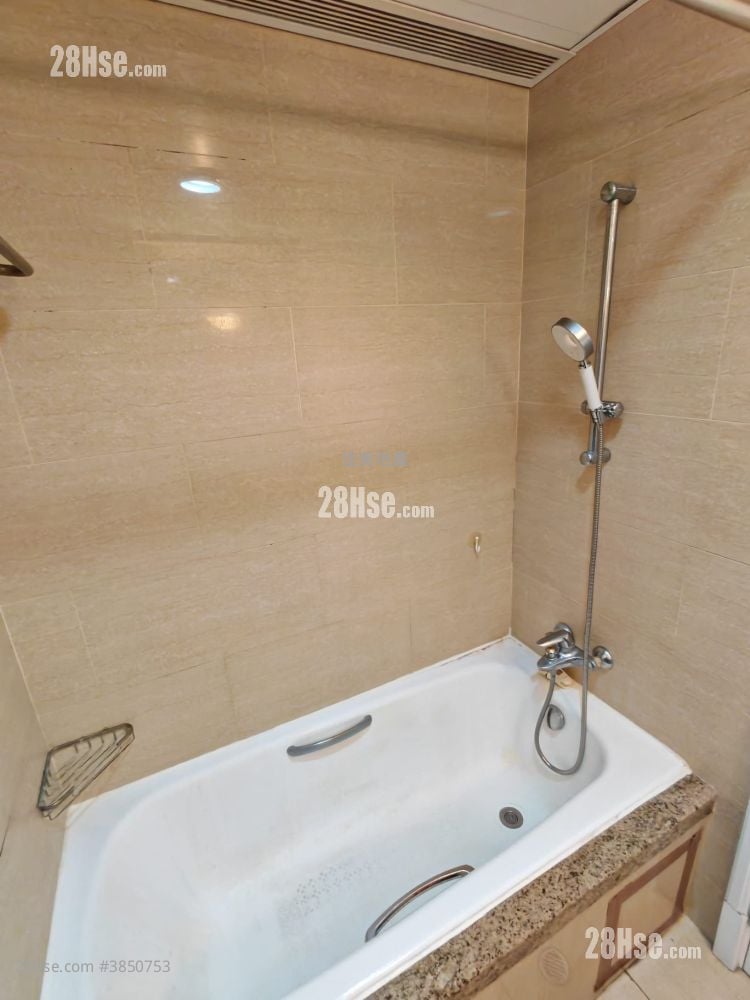 Sky Tower Rental 2 Bedrooms , 1 Bathroom 454 ft²