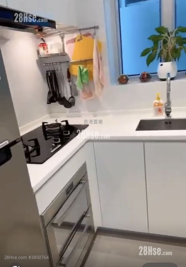 Banyan Garden Rental 2 Bedrooms , 1 Bathroom 469 ft²