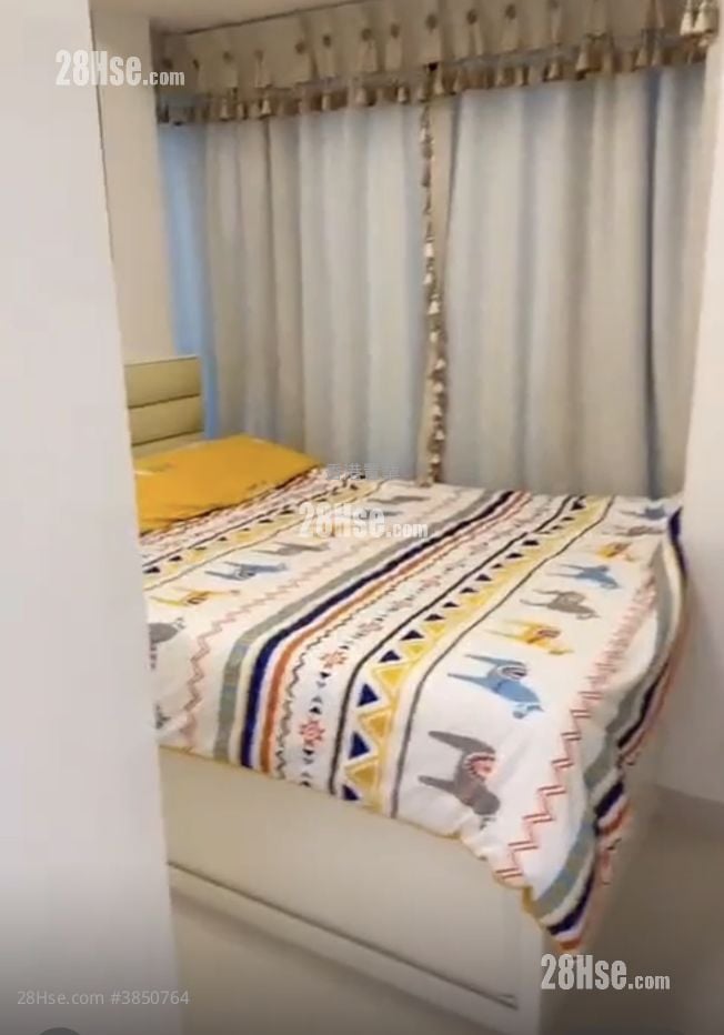 Banyan Garden Rental 2 Bedrooms , 1 Bathroom 469 ft²
