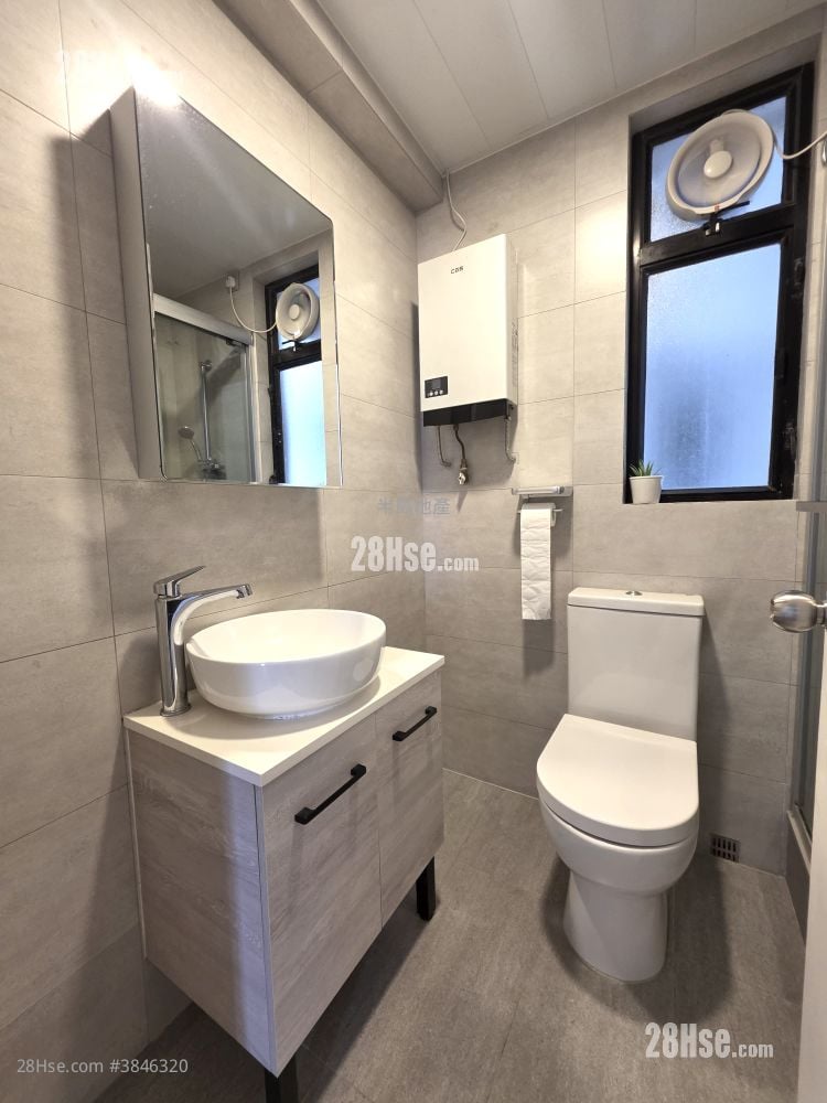Heng Fa Chuen Rental 2 Bedrooms , 1 Bathroom 499 ft²