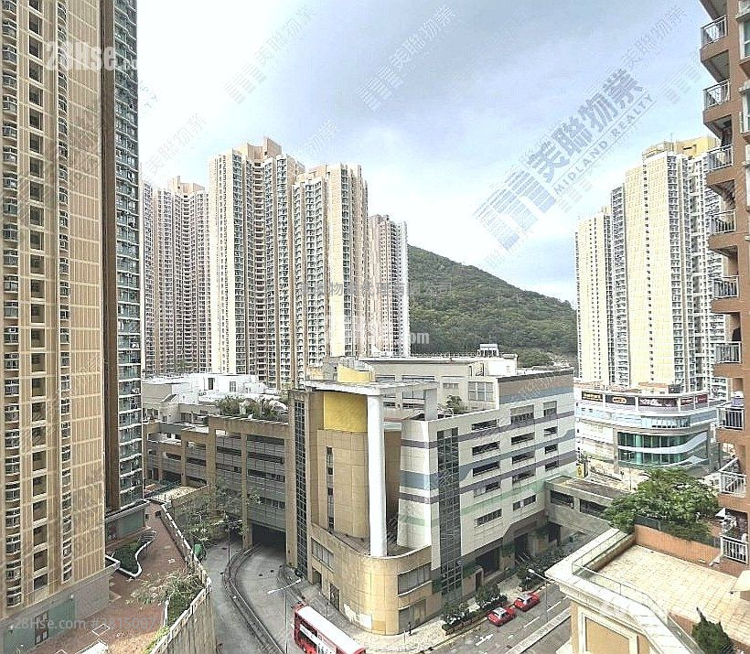 Metro Town Sell 3 Bedrooms , 2 Bathrooms 731 ft²