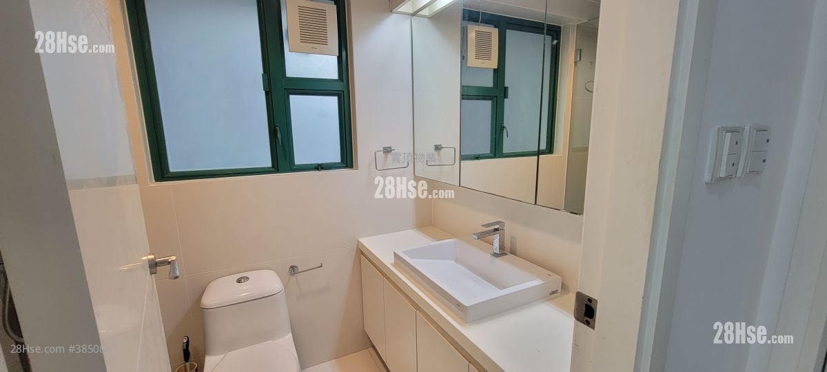 Discovery Bay Sell 4 Bedrooms , 2 Bathrooms 1,617 ft²