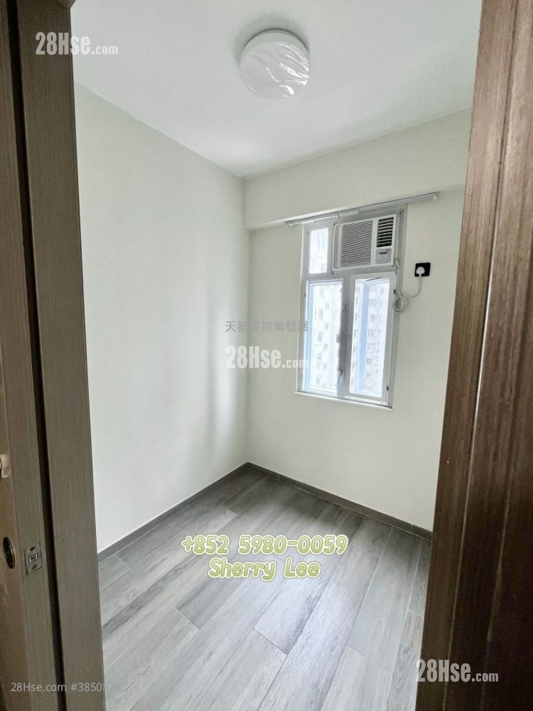 Welland Court Sell 2 Bedrooms , 1 Bathroom 322 ft²