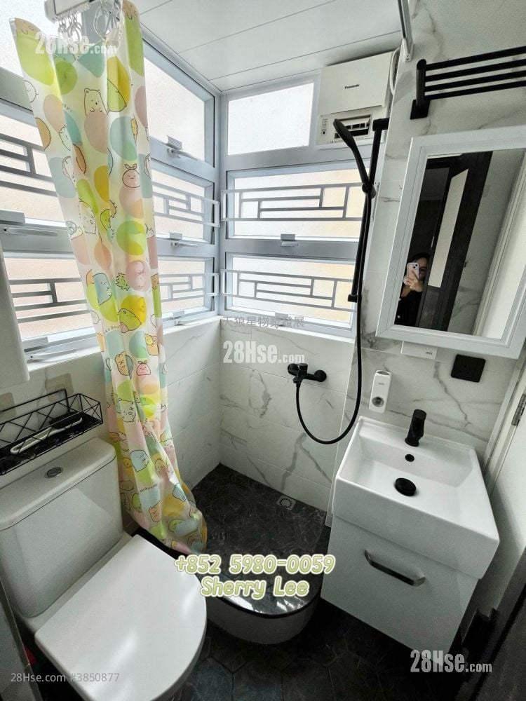 Welland Court Sell 2 Bedrooms , 1 Bathroom 322 ft²