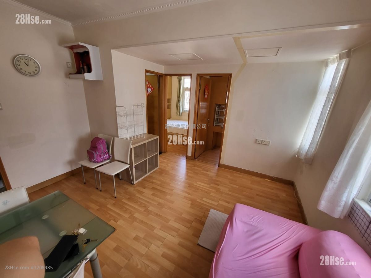 Fu Yung Building Sell 2 Bedrooms , 1 Bathroom 332 ft²