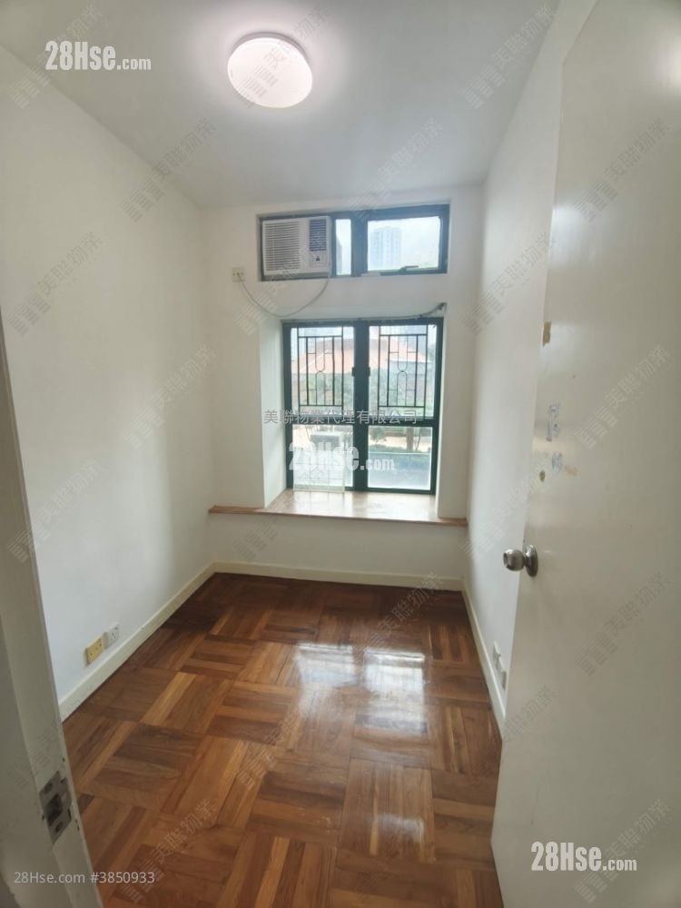 Galaxia Sell 3 Bedrooms , 2 Bathrooms 593 ft²