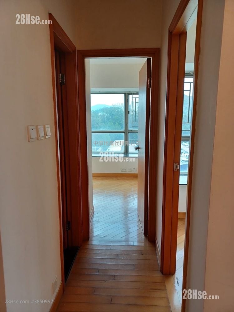 Yoho Town Sell 2 Bedrooms , 1 Bathroom 393 ft²