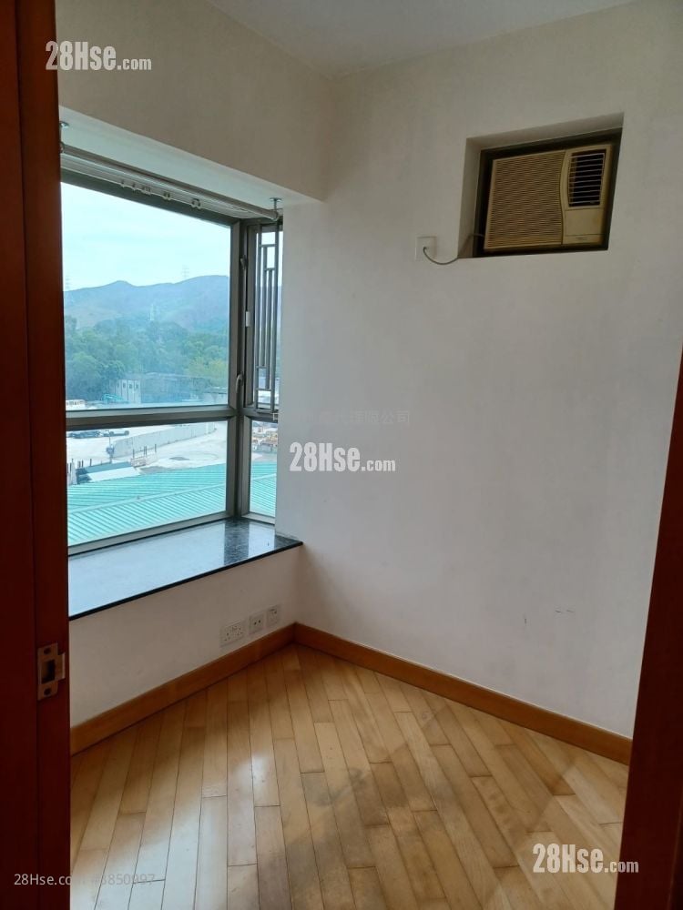 Yoho Town Sell 2 Bedrooms , 1 Bathroom 393 ft²