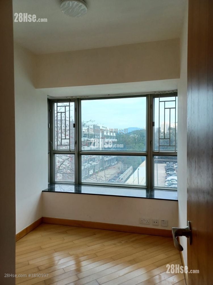 Yoho Town Sell 2 Bedrooms , 1 Bathroom 393 ft²