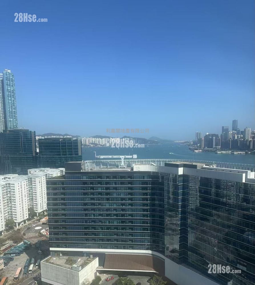 Stars By The Harbour Sell 3 Bedrooms 817 ft²
