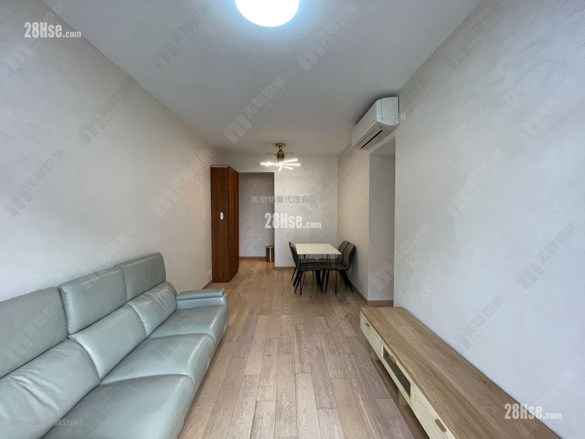 Solaria Rental 3 Bedrooms , 2 Bathrooms 696 ft²