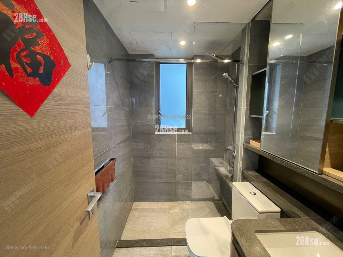 Solaria Rental 3 Bedrooms , 2 Bathrooms 696 ft²