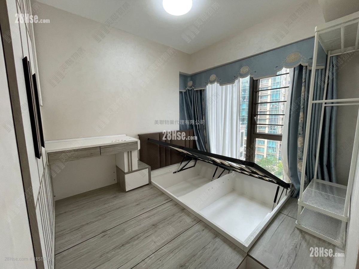Solaria Rental 3 Bedrooms , 2 Bathrooms 696 ft²