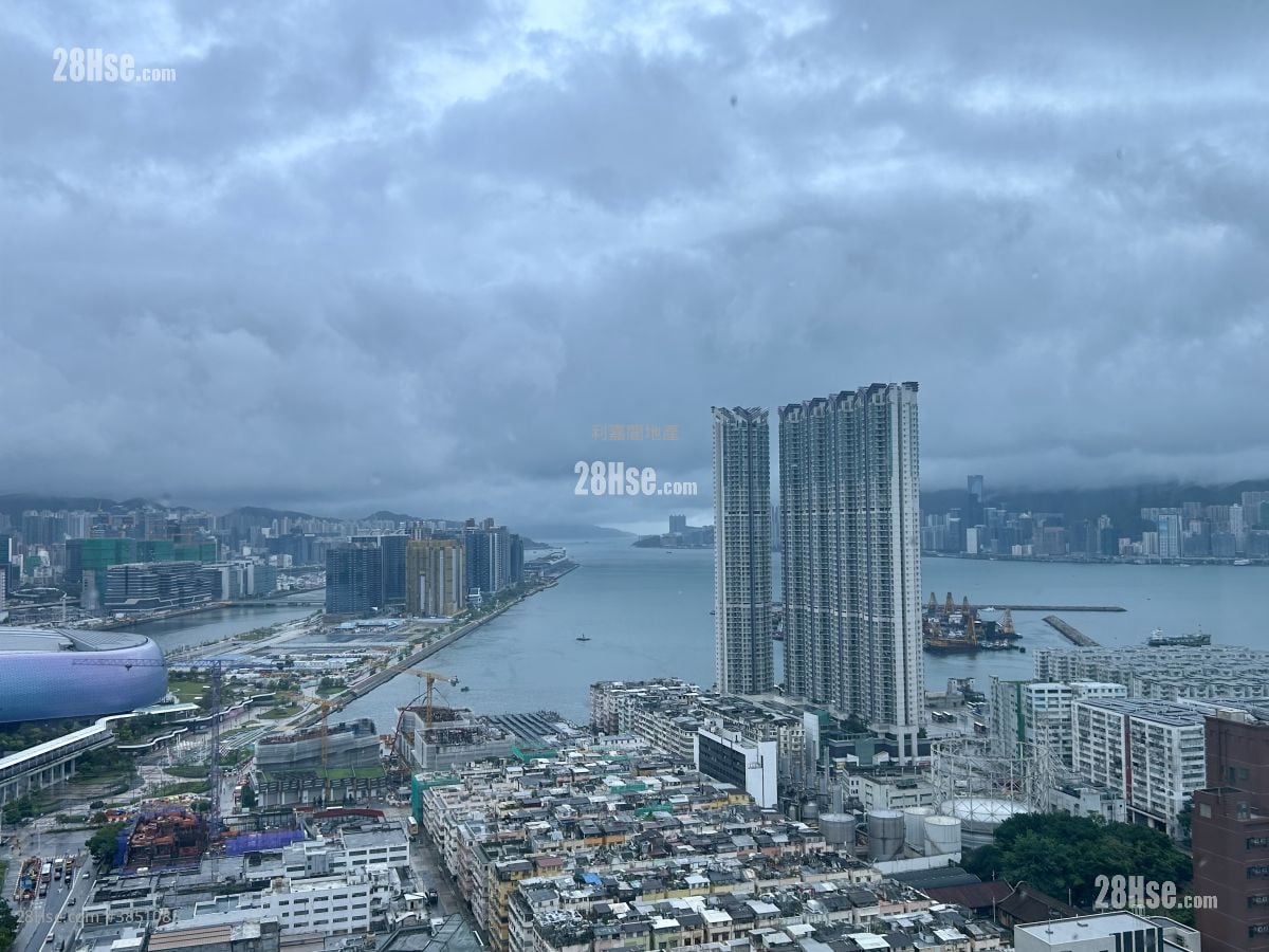 Sky Tower Rental 478 ft²