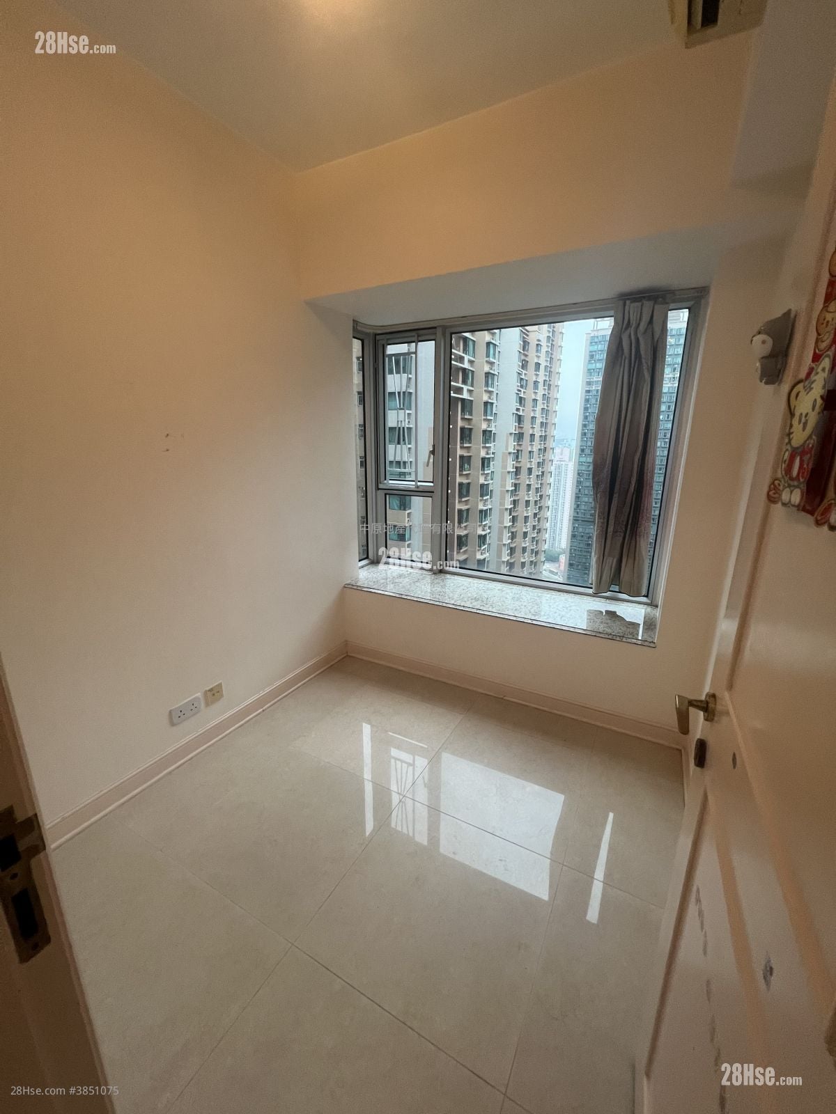 Banyan Garden Rental 2 Bedrooms 517 ft²