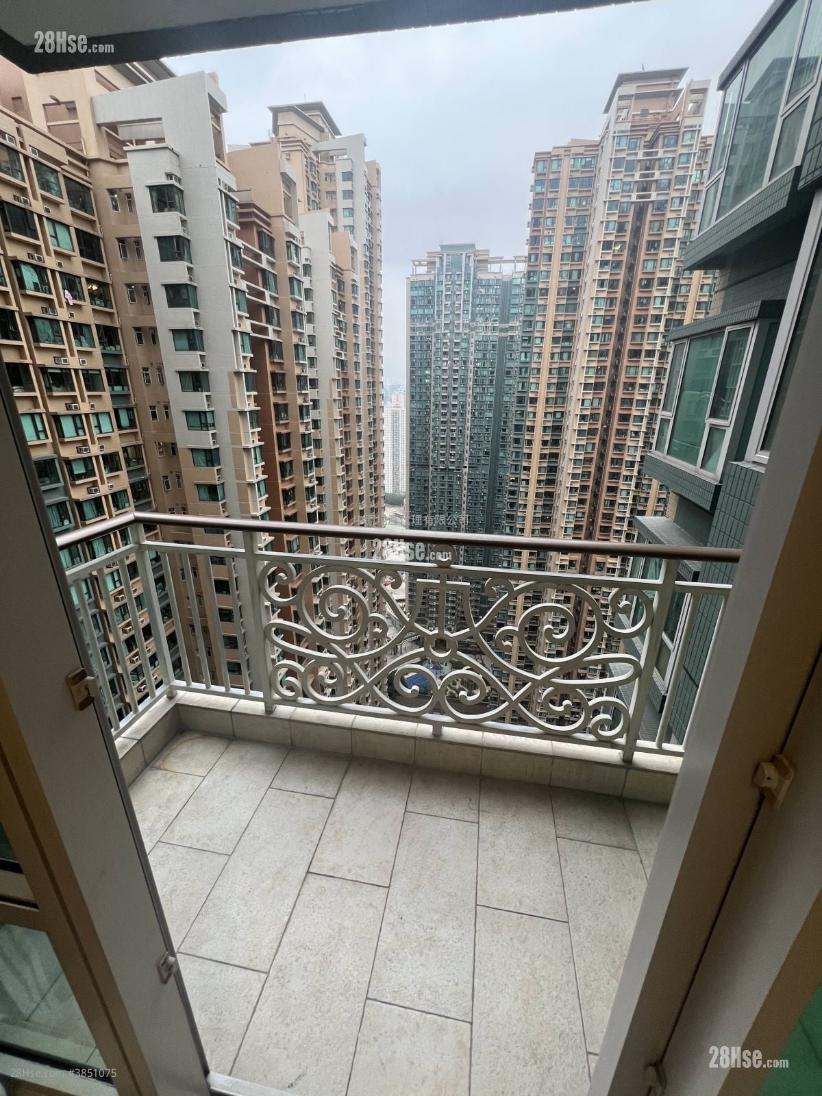 Banyan Garden Rental 2 Bedrooms 517 ft²