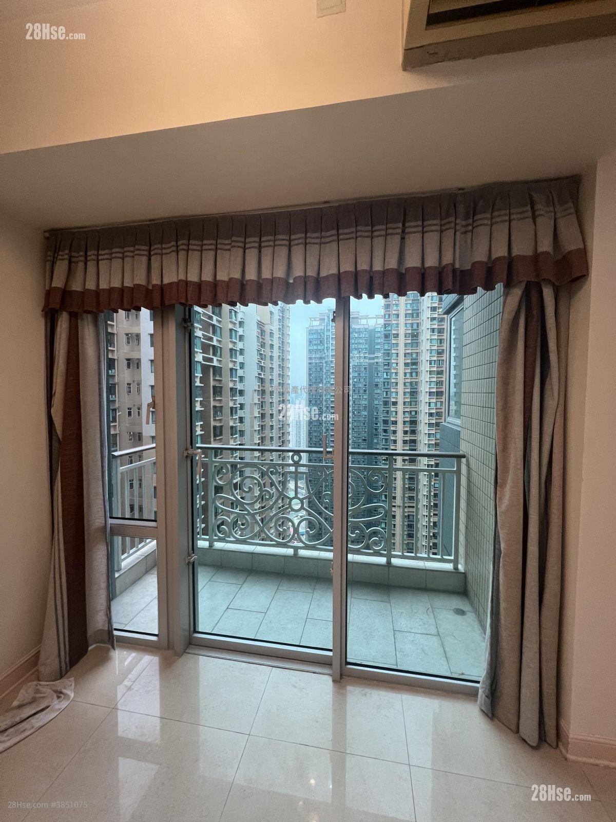 Banyan Garden Rental 2 Bedrooms 517 ft²
