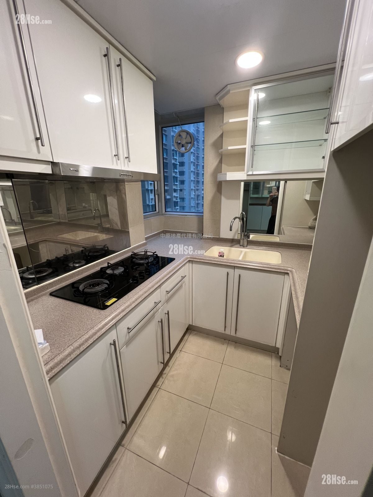 Banyan Garden Rental 2 Bedrooms 517 ft²