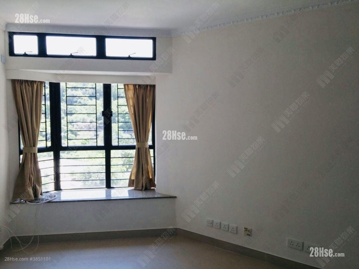 New Town Plaza Sell 3 Bedrooms , 2 Bathrooms 640 ft²