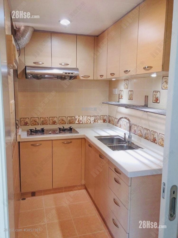 New Town Plaza Sell 3 Bedrooms , 2 Bathrooms 640 ft²