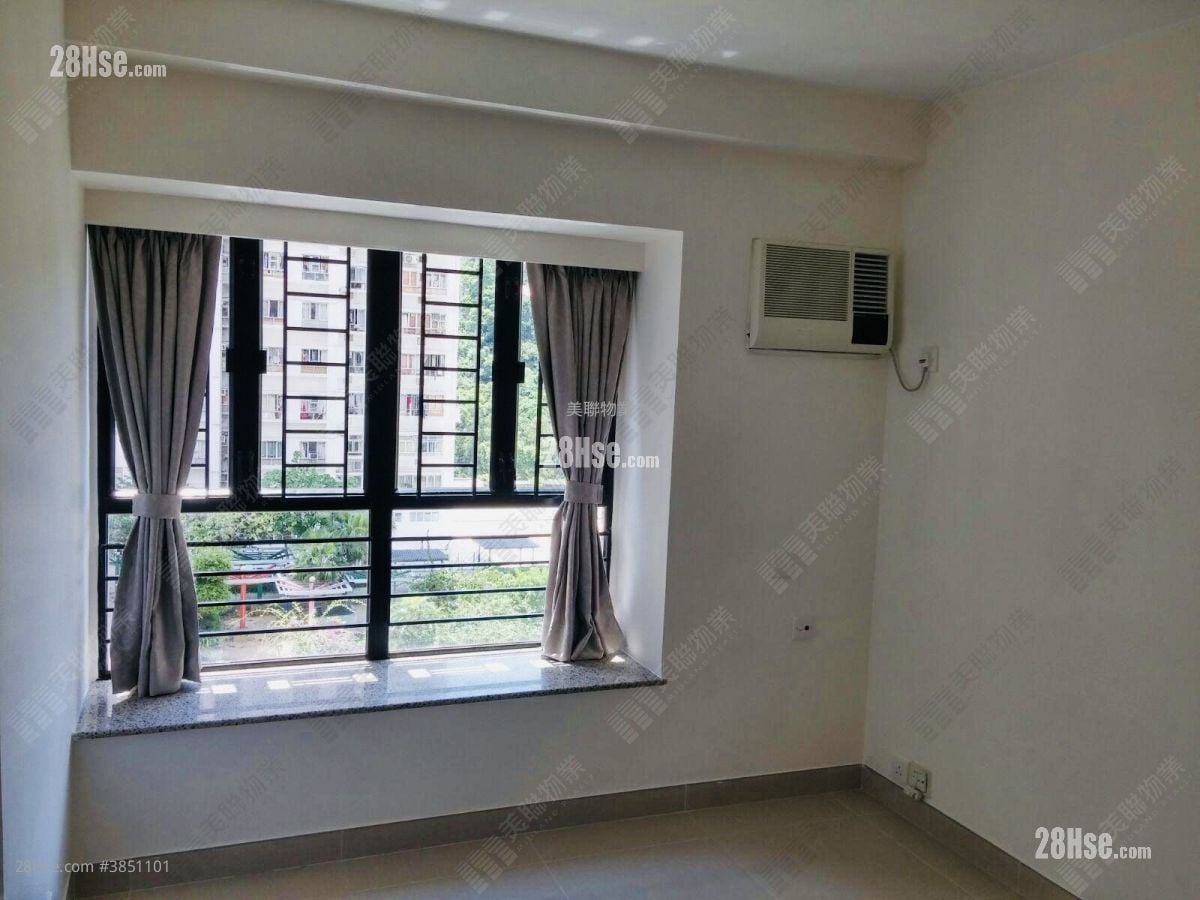 New Town Plaza Sell 3 Bedrooms , 2 Bathrooms 640 ft²