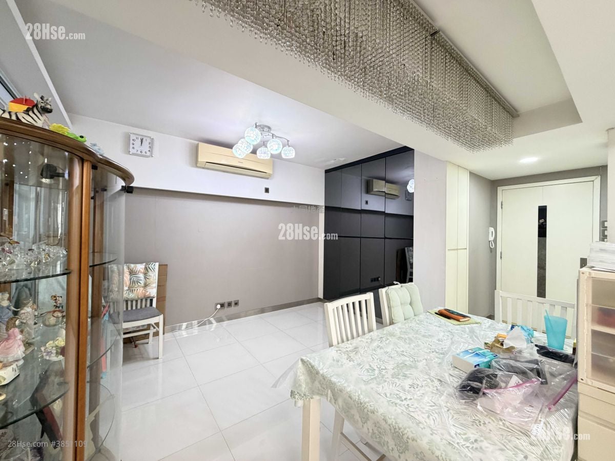 Mei Foo Sun Chuen Sell 3 Bedrooms , 2 Bathrooms 885 ft²