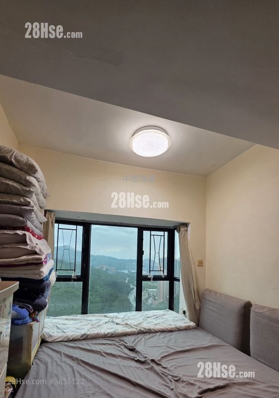 Nan Fung Plaza Sell 4 Bedrooms 1,279 ft²