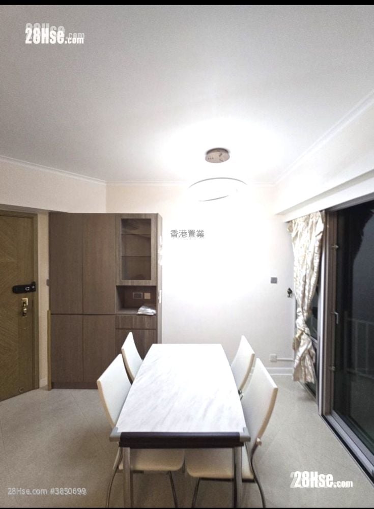 Banyan Garden Rental 3 Bedrooms , 2 Bathrooms 719 ft²