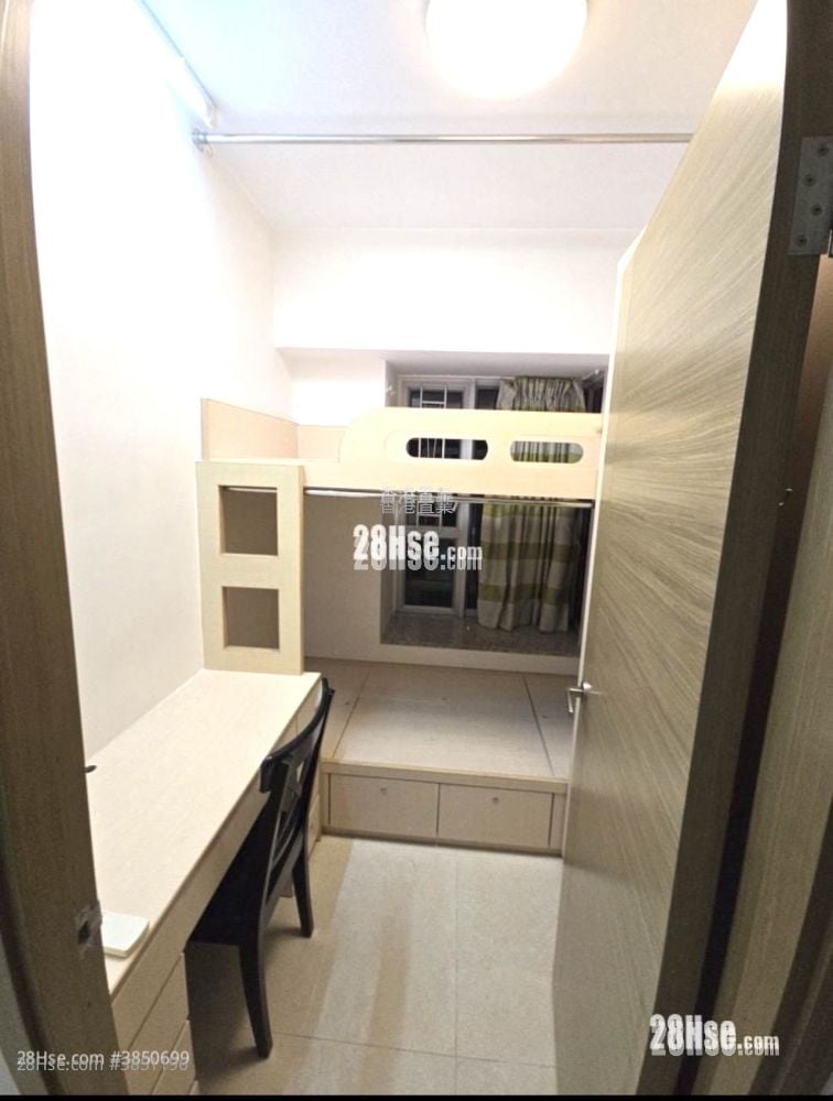 Banyan Garden Rental 3 Bedrooms , 2 Bathrooms 719 ft²