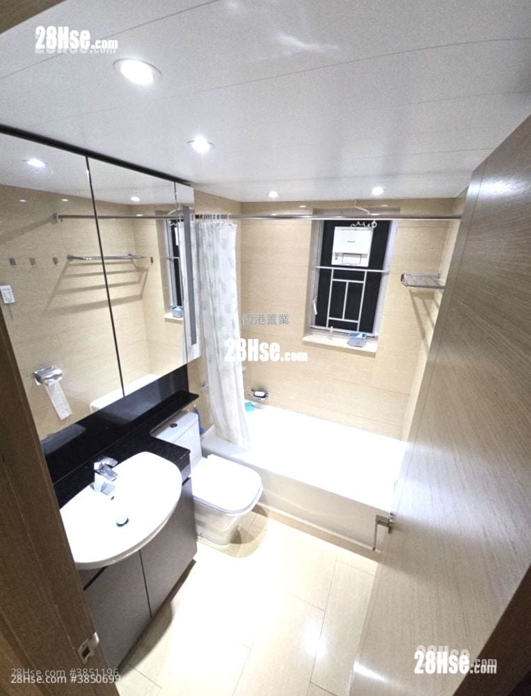 Banyan Garden Rental 3 Bedrooms , 2 Bathrooms 719 ft²