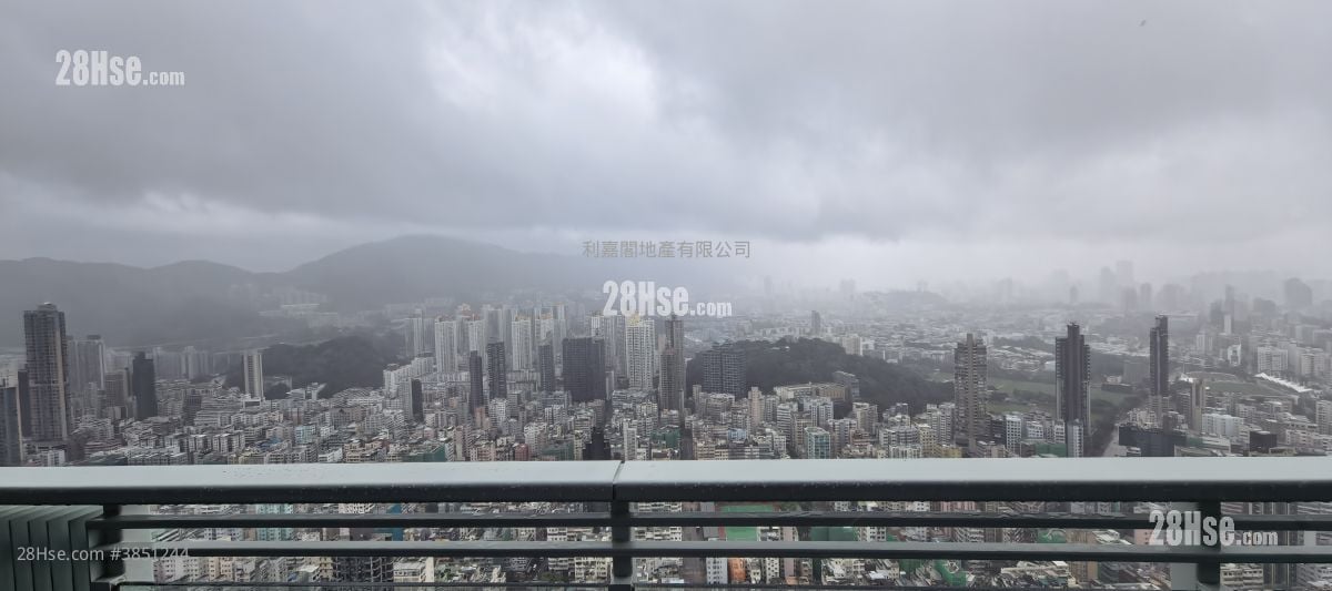 亮賢居 售盤 4 房 , 3 浴室 2,358 平方呎