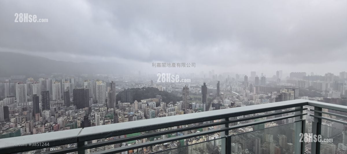 亮賢居 售盤 4 房 , 3 浴室 2,358 平方呎