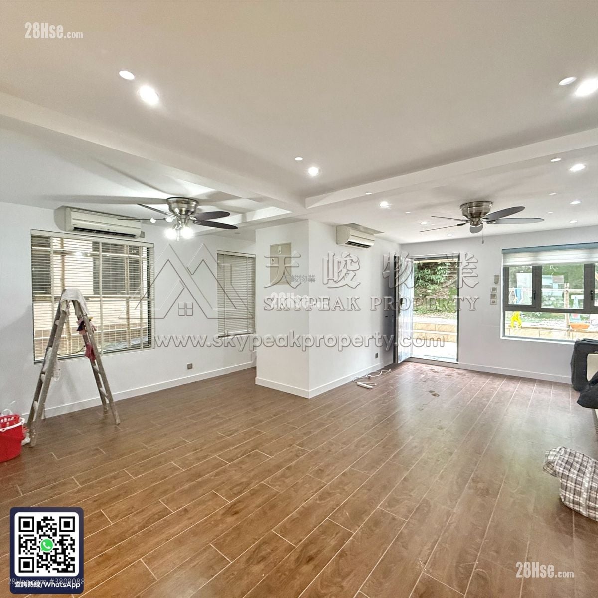 Sai Sha Road Village Sell 5+ Bedrooms , 3 Bathrooms 2,100 ft²