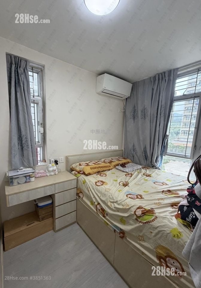 Shan Lai Court Sell 2 Bedrooms , 1 Bathroom 384 ft²