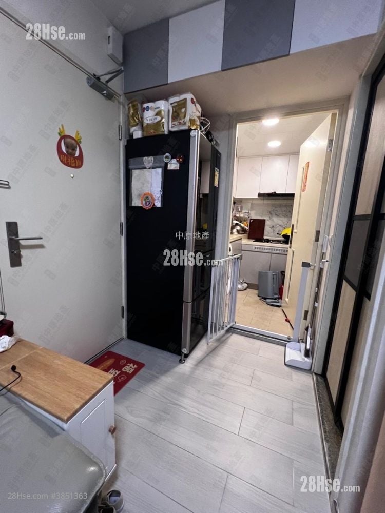 Shan Lai Court Sell 2 Bedrooms , 1 Bathroom 384 ft²