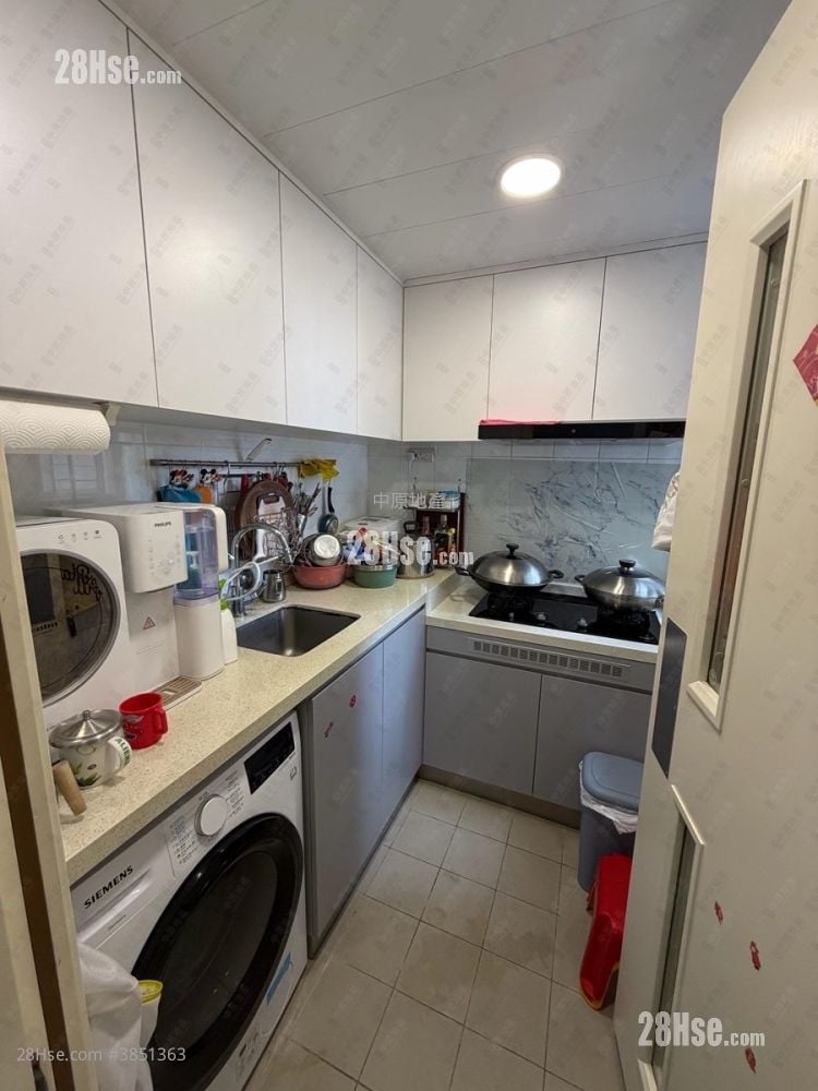Shan Lai Court Sell 2 Bedrooms , 1 Bathroom 384 ft²