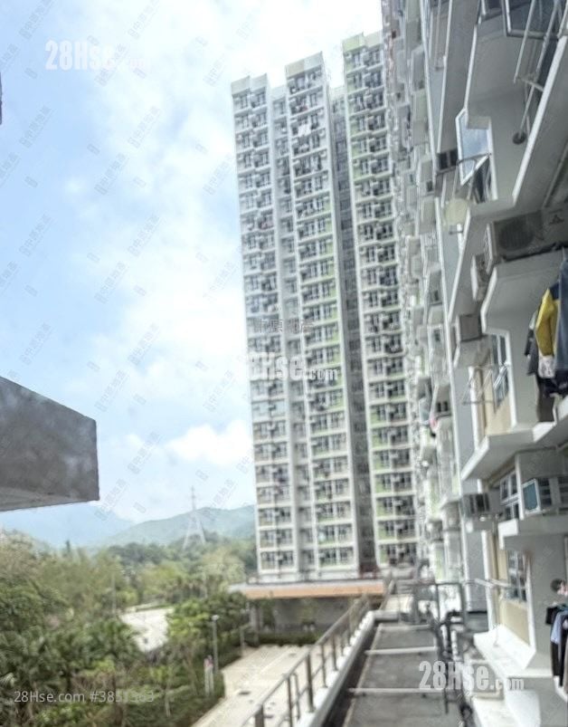 Shan Lai Court Sell 2 Bedrooms , 1 Bathroom 384 ft²