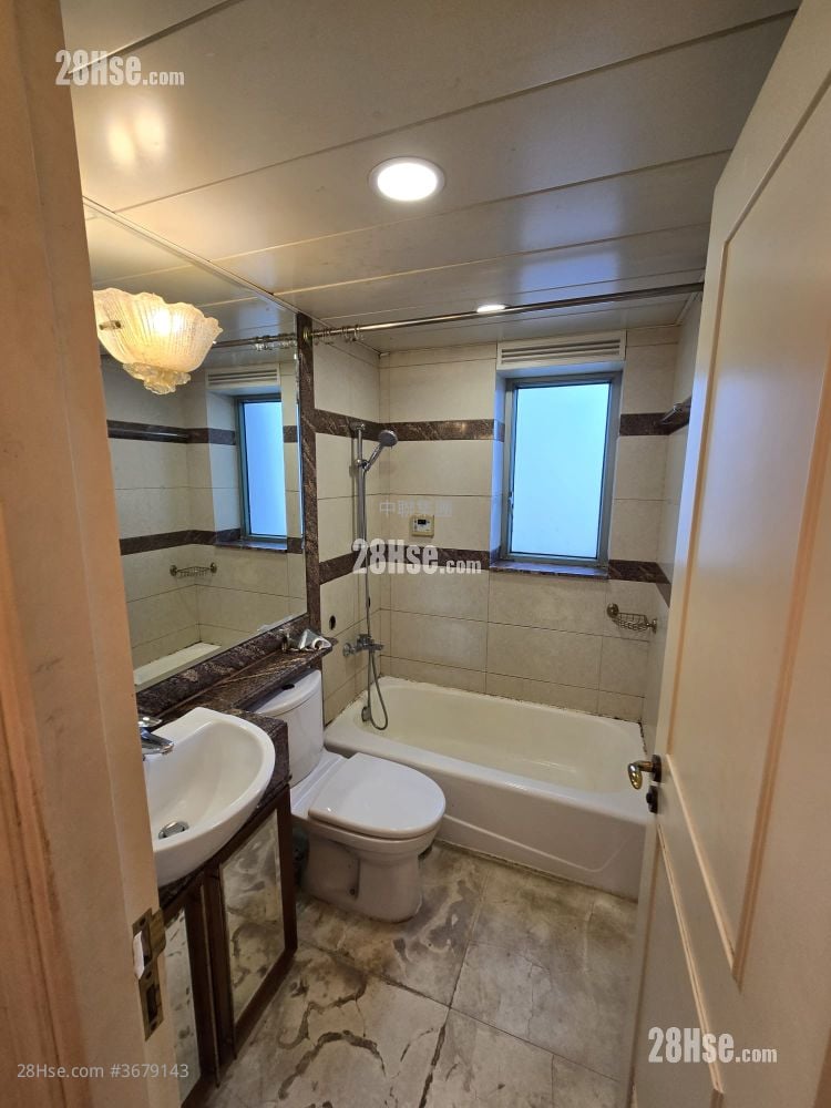 The Victoria Towers Rental 4 Bedrooms , 2 Bathrooms 874 ft²