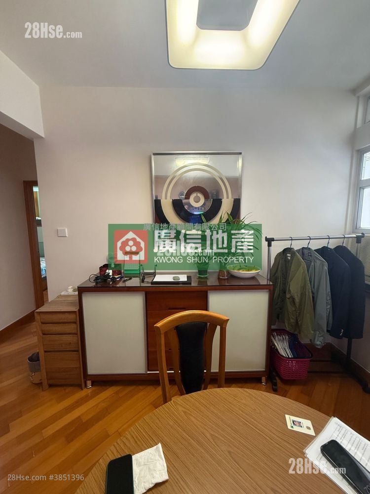 仁安大廈 售盤 3 房 , 1 浴室