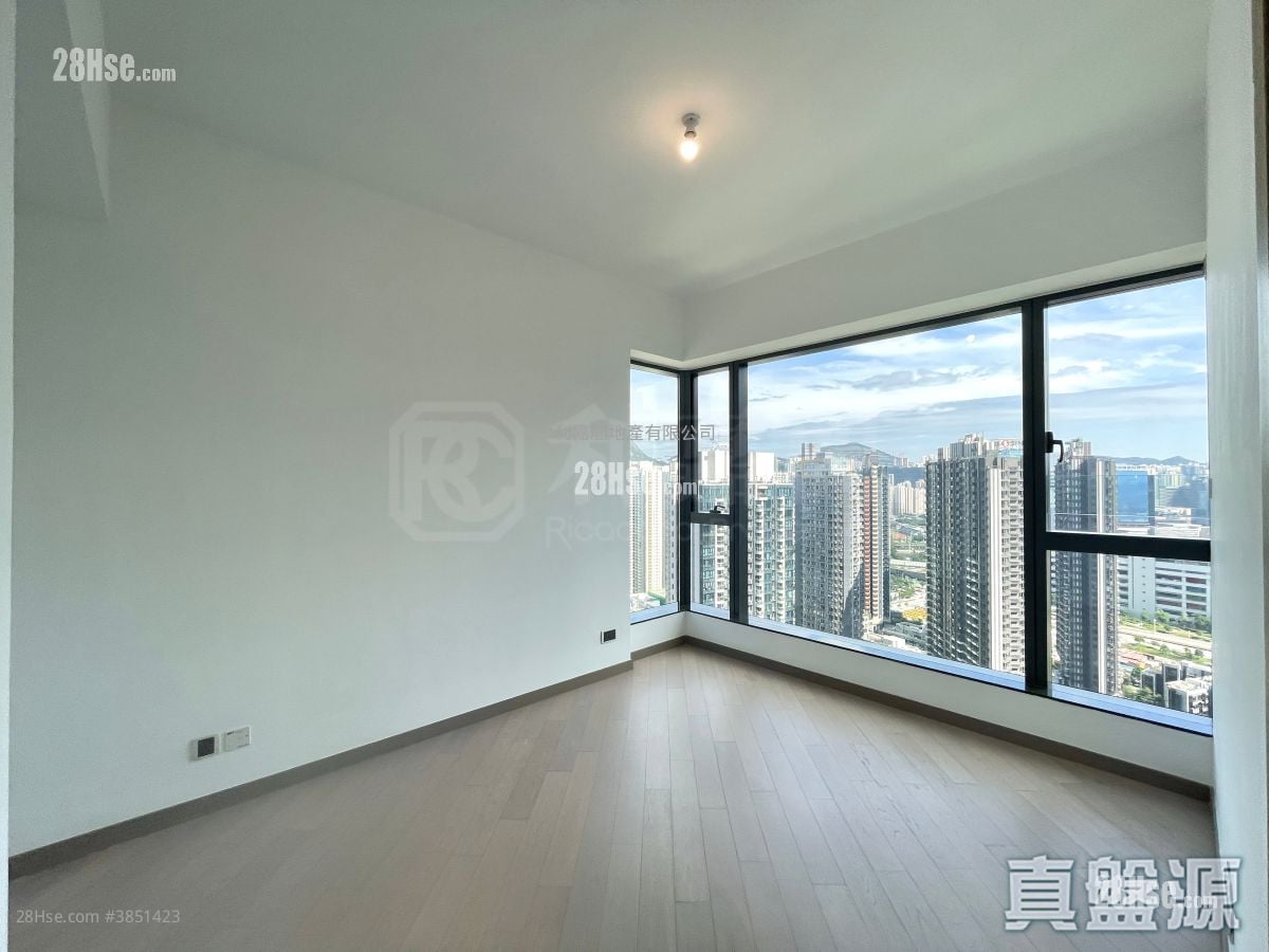 Upper River Bank Rental 4 Bedrooms , 3 Bathrooms 1,072 ft²