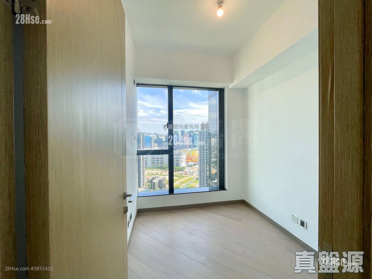 Upper River Bank Rental 4 Bedrooms , 3 Bathrooms 1,072 ft²