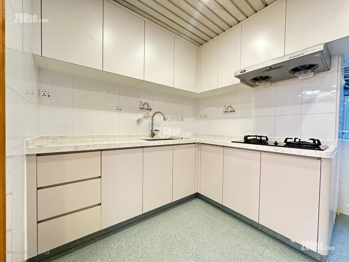 Mei Foo Sun Chuen Rental 3 Bedrooms , 2 Bathrooms 934 ft²
