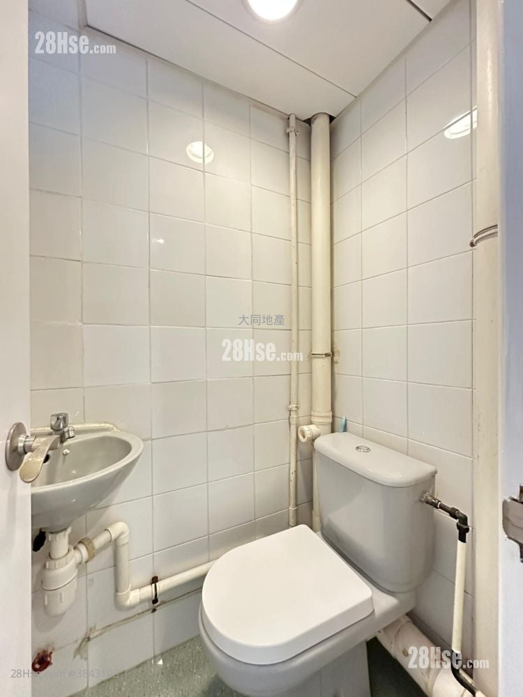 Mei Foo Sun Chuen Rental 3 Bedrooms , 2 Bathrooms 934 ft²