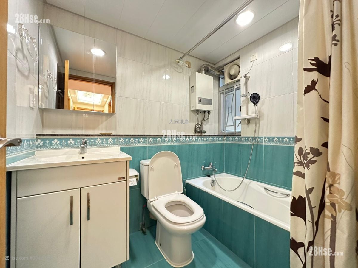 Mei Foo Sun Chuen Rental 3 Bedrooms , 2 Bathrooms 934 ft²