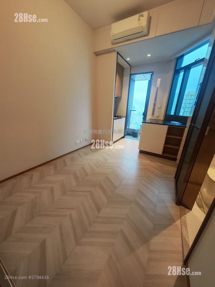 The Vantage Rental Studio , 1 Bathroom 196 ft²