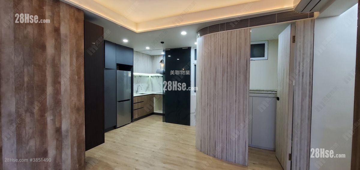 New Town Plaza Sell 3 Bedrooms , 2 Bathrooms 640 ft²