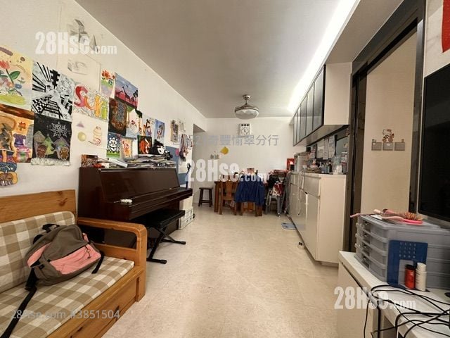 愉翠苑 售盤 3 房 , 2 浴室 663 平方呎