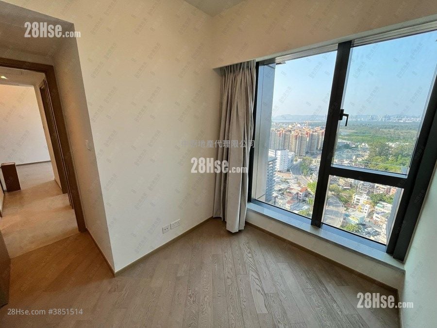 The Yoho Hub Rental 3 Bedrooms , 1 Bathroom 531 ft²