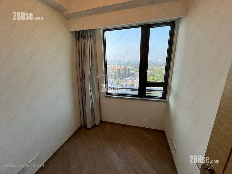 The Yoho Hub Rental 3 Bedrooms , 1 Bathroom 531 ft²