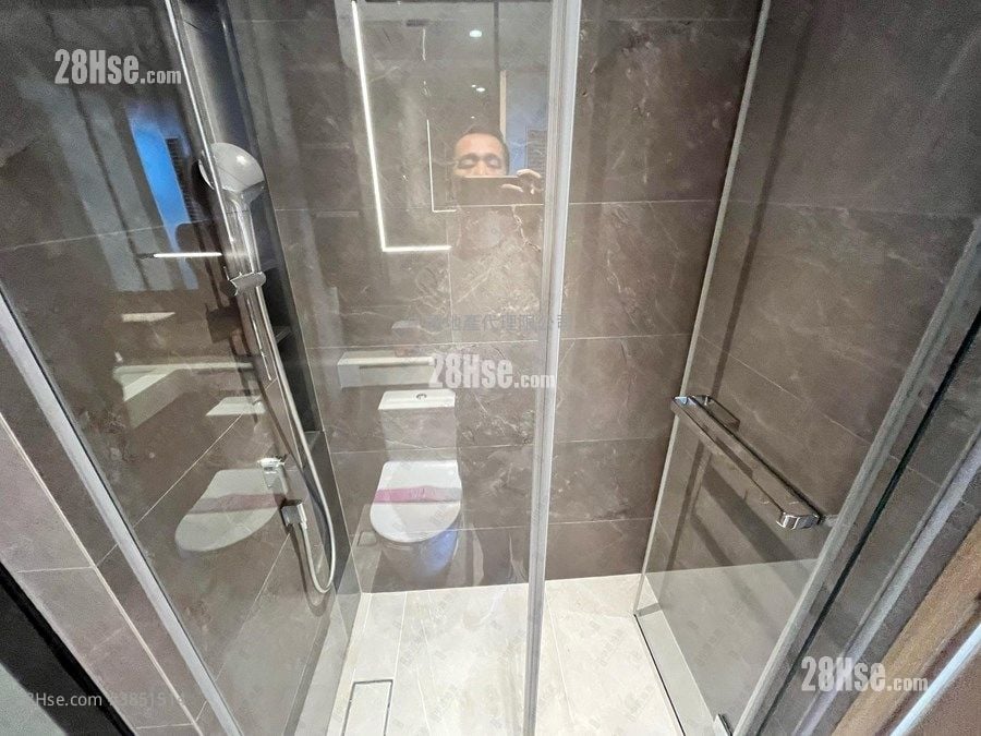 The Yoho Hub Rental 3 Bedrooms , 1 Bathroom 531 ft²